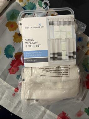 Curtain package image